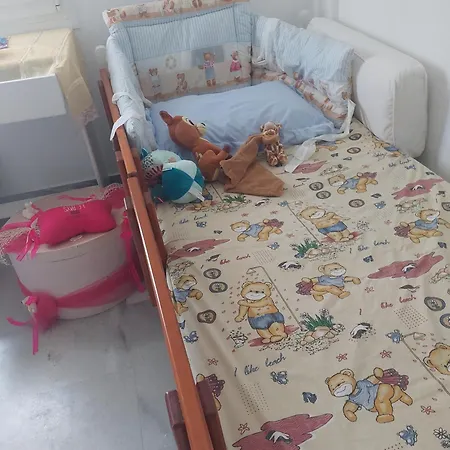 アパート Kikis Sea View And Veranda ドリオス