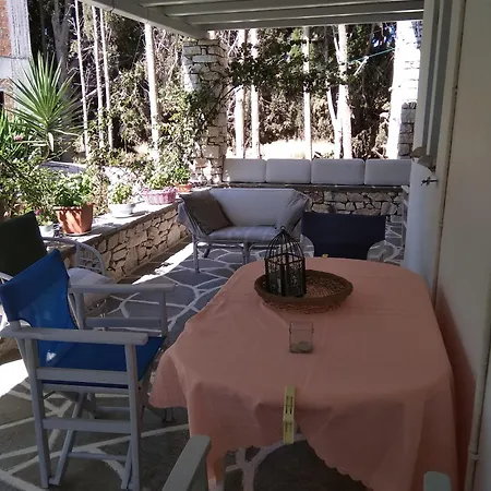 Kikis Sea View And Veranda *