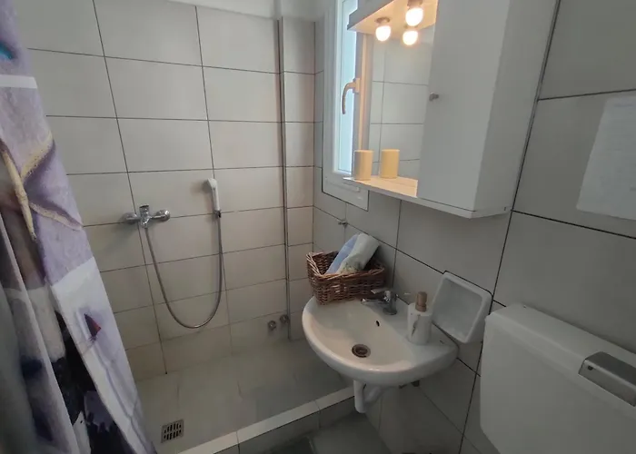 Kikis Sea View And Veranda Apartment *